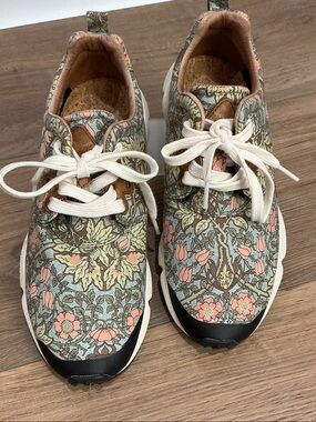 Flower Mountain FM03037 Floral Sneakers Cork Footbed Women’s US 8 EU 39
